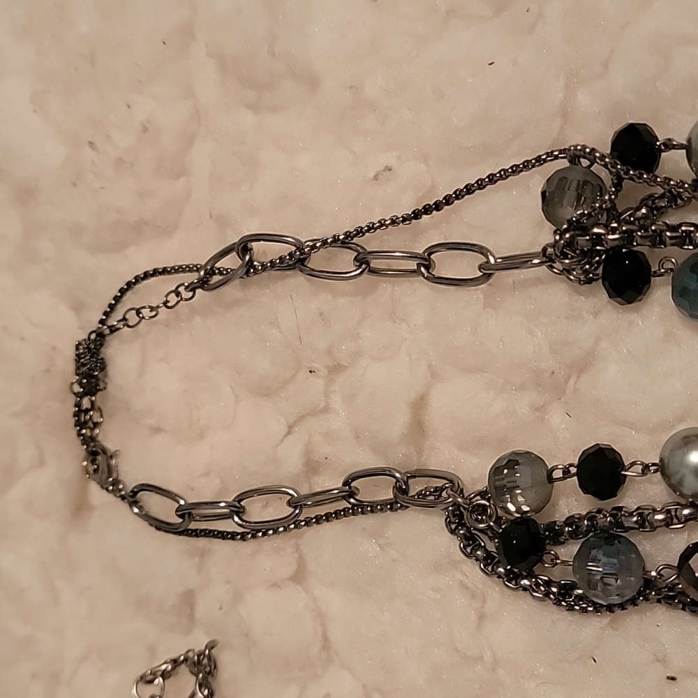 Necklaces - Picture 4 of 6